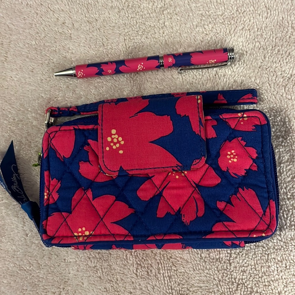 Art Poppies (2016 Breast Cancer Pattern) Wristlet